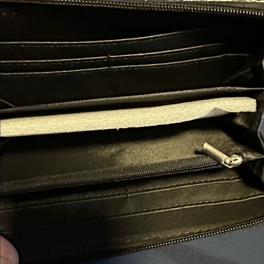 Wallet - Picture 3 of 3
